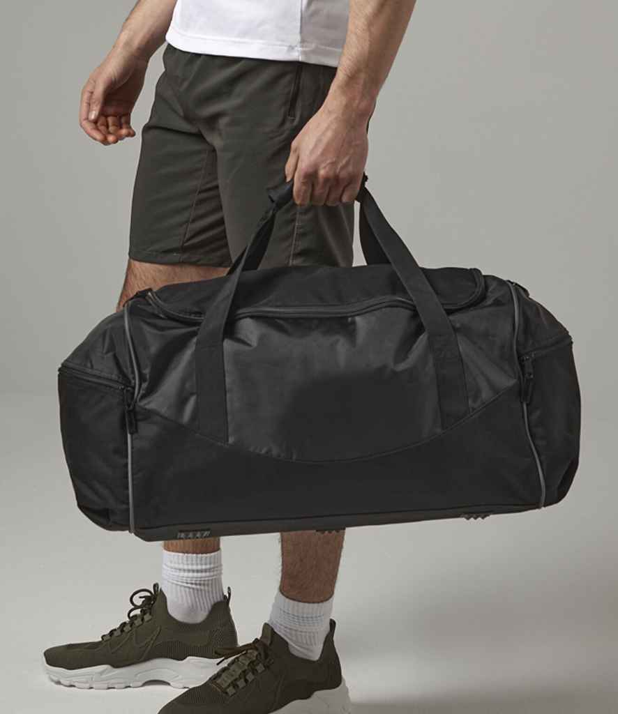 QS70 Black/Black/Graphite Grey Model